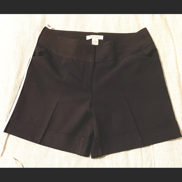 White House Black Market Crepe Shorts Black size 4 - Picture 1 of 4